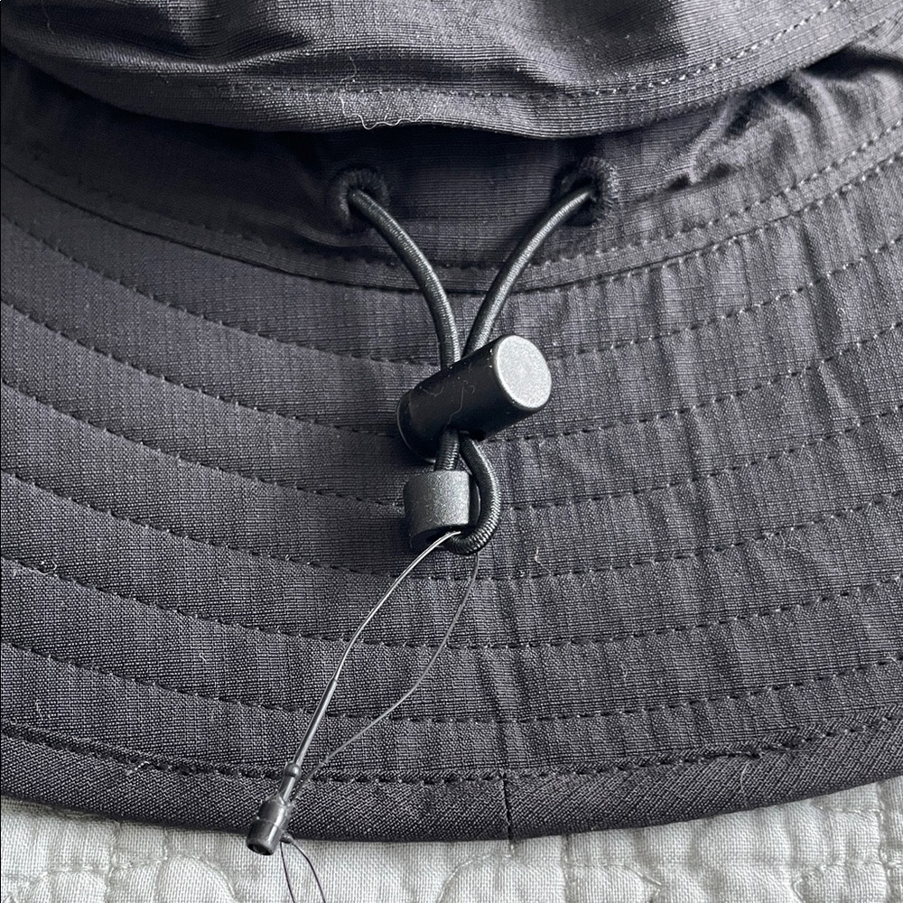 The North Face Black Sun Bucket Hat - Picture 8 of 8